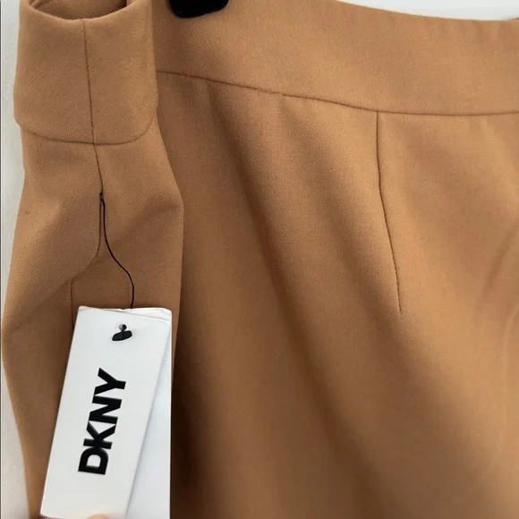 DKNY NWT Faux Wrap Mini Tan Skirt - Size 24W - Picture 3 of 5